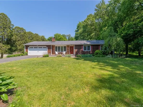 10 Vining Road, Newtown, CT 06482