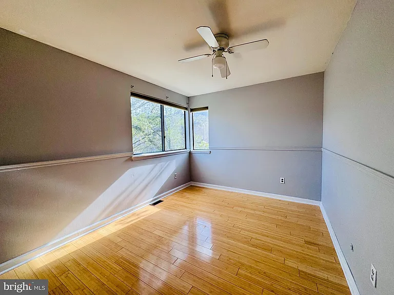 1403 Roberts Way — Photo 17
