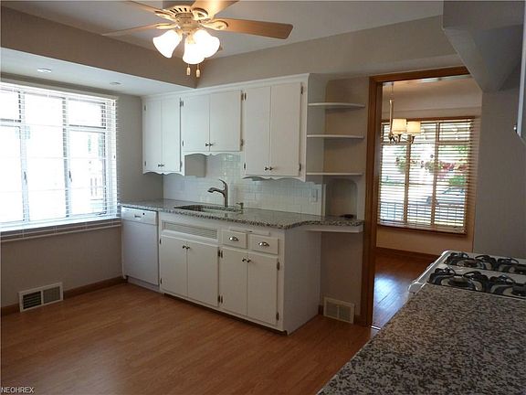 5th image of 3206 W 142nd St