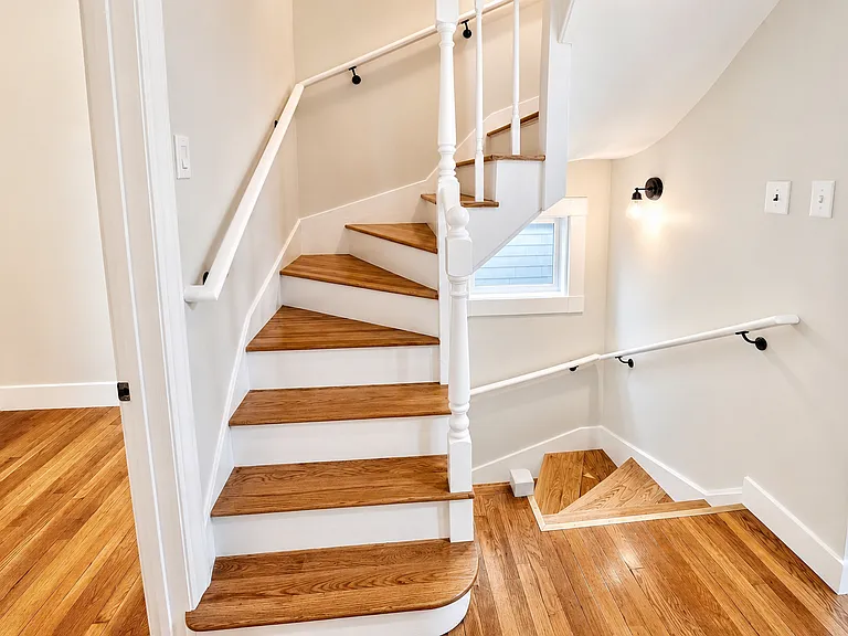 31 Adrian St #2 — Photo 16