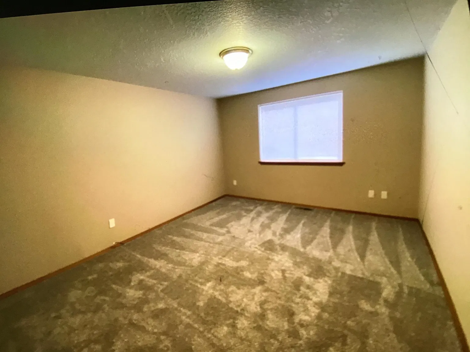 106 Mission Rd — Photo 3