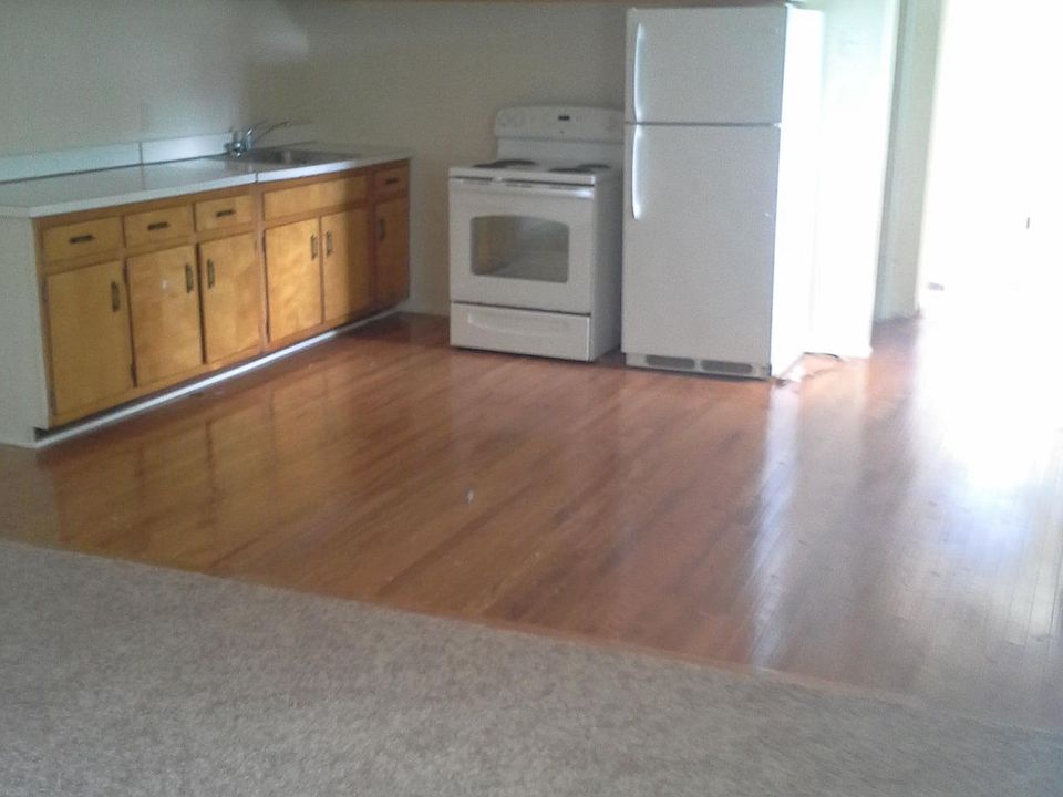 2nd image of 309 Harrow Pl APT 3