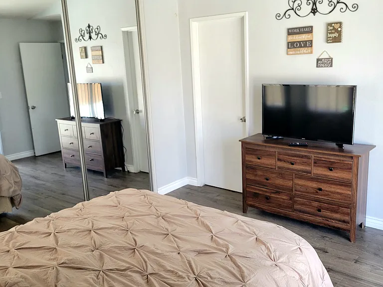 13746 Gemini St — Photo 14