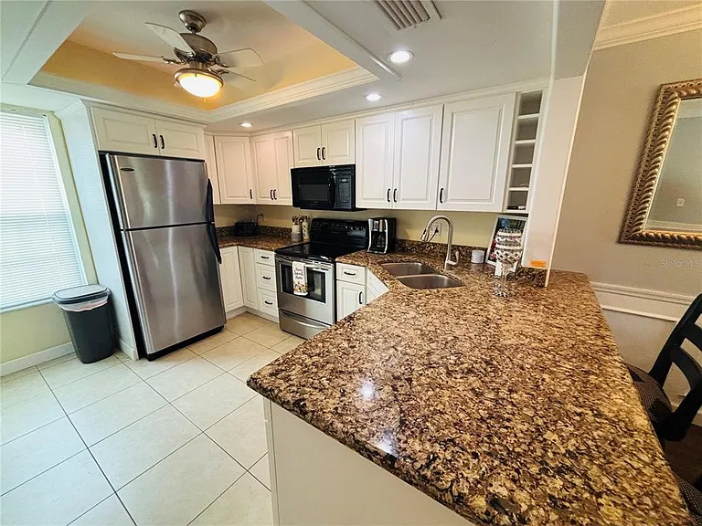 10380 Carrollwood Ln #264 — Photo 2