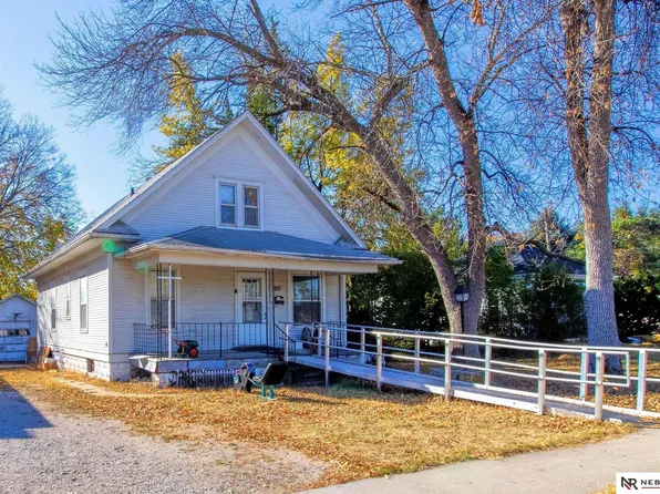 1135 Saratoga Ave, Lincoln, NE 68502
