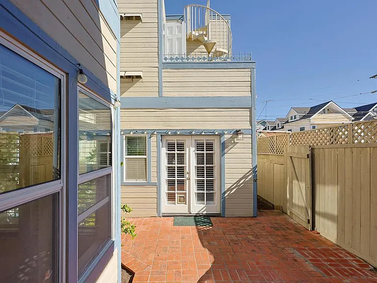 733 H Ave — Photo 53