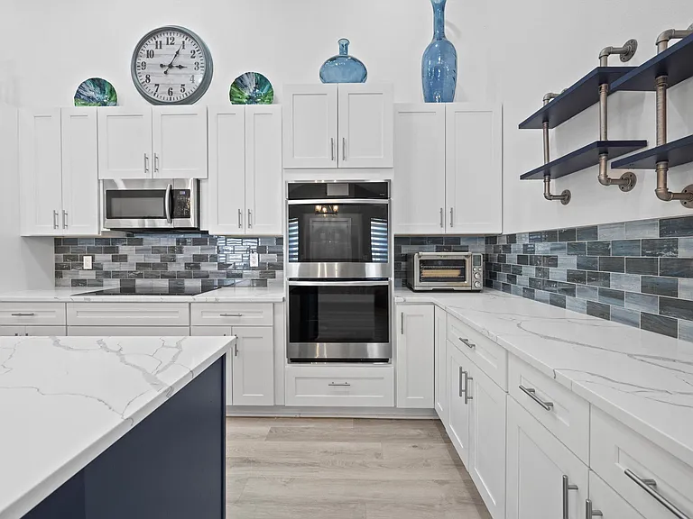 10761 Pelican Dr — Photo 4