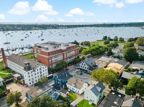 326 Thames St #2, Bristol, RI 02809