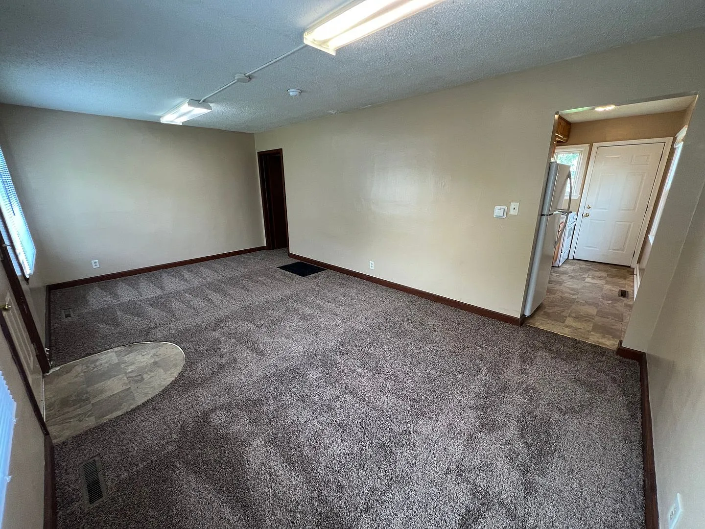 115 W Spruce — Photo 2