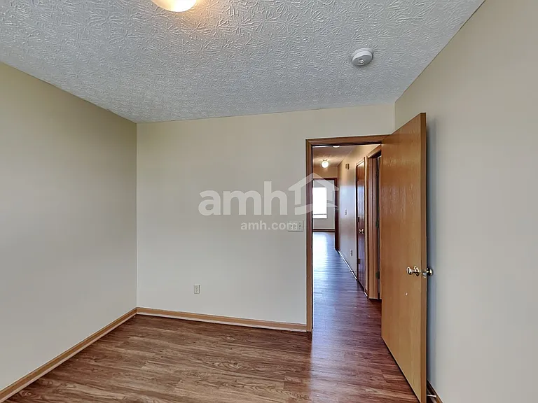 7481 Oliver Winchester Dr — Photo 15