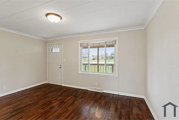 1141 W Cook Rd — Photo 17
