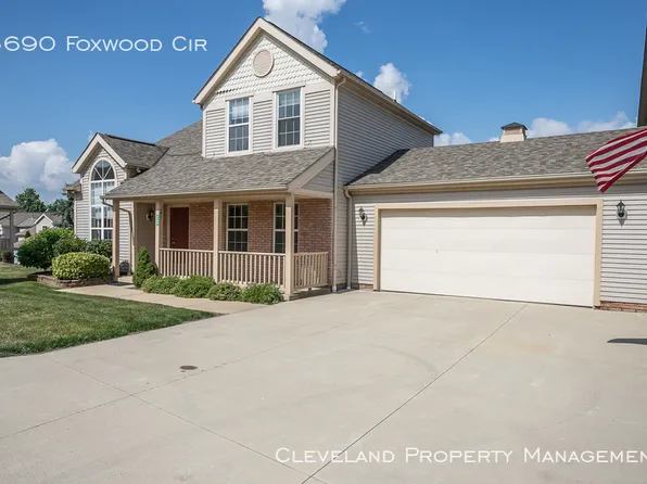 8690 Foxwood Ln, Macedonia, OH 44056