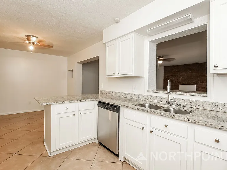 6139 Deepwood Dr E — Photo 5