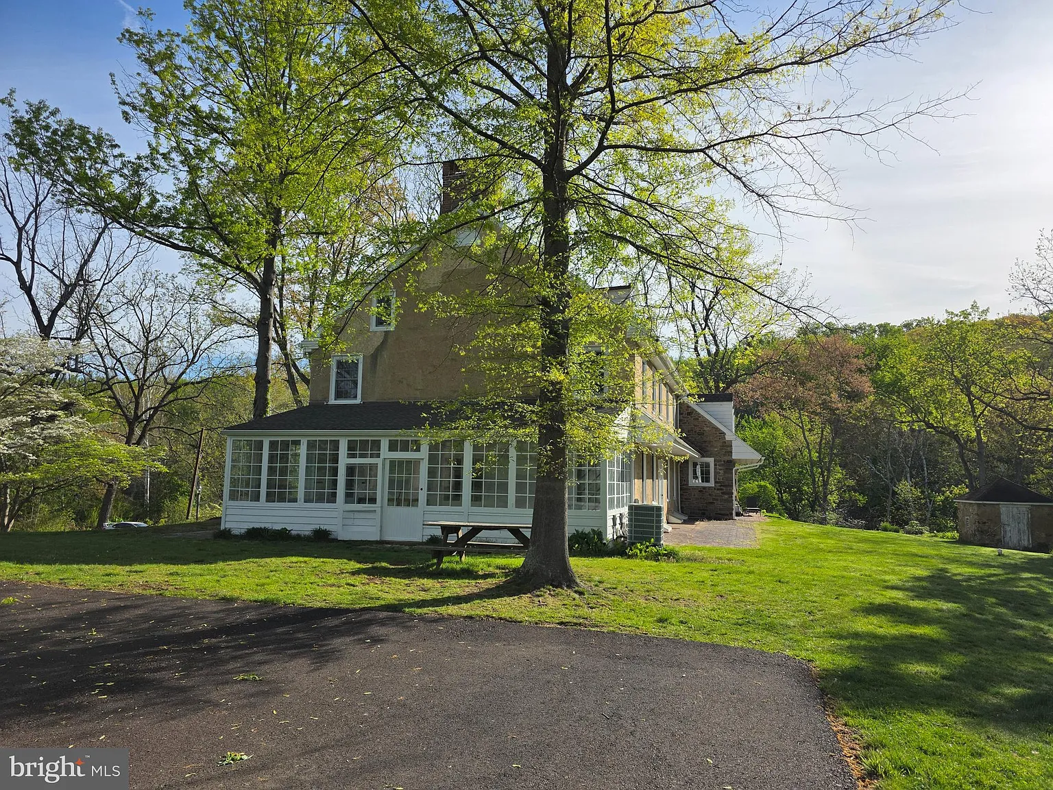 4 bed, 3.5 bath, 3000 sqft, $4,800 — Photo 4