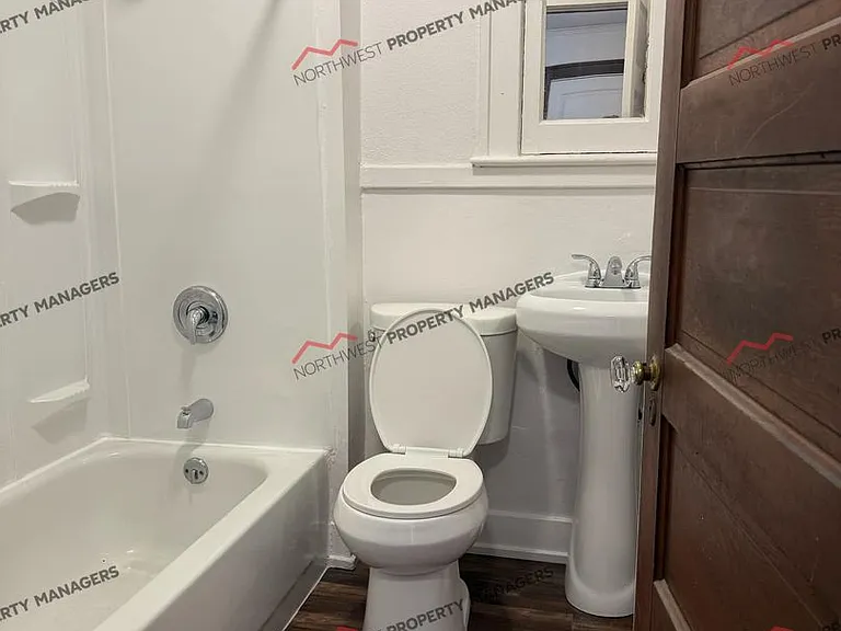 509 N Rock St — Photo 10