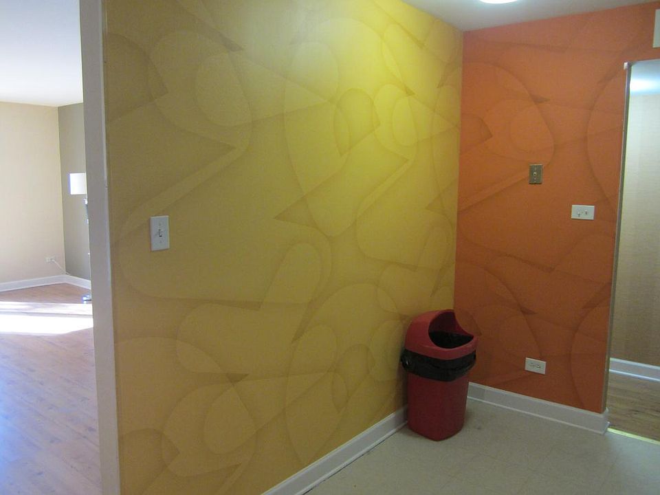 kitchen w/dunkin' donuts wallcovering!