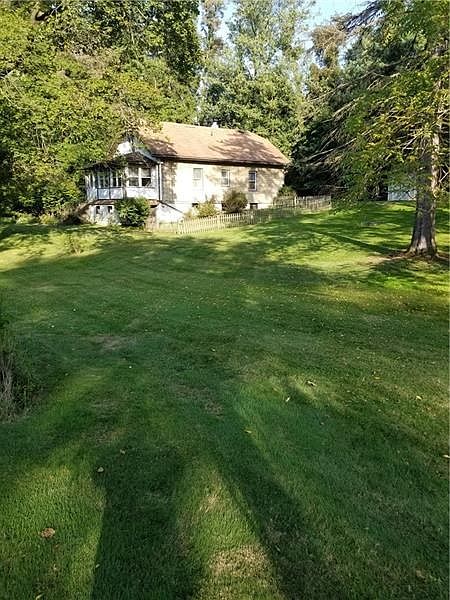2nd image of 718 Hamil Rd