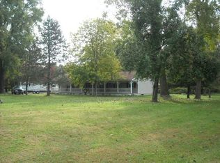 1010 E Beard Rd, Perry, MI 48872