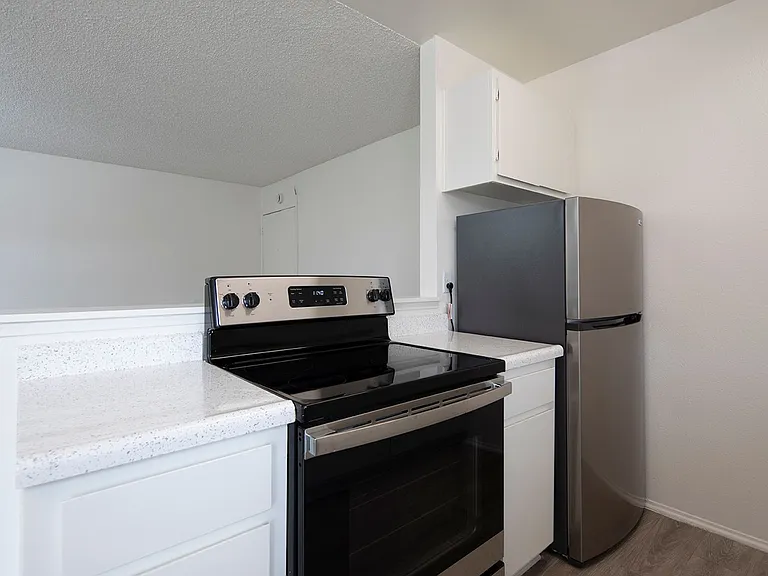 Palm Estates Apartments — Photo 5