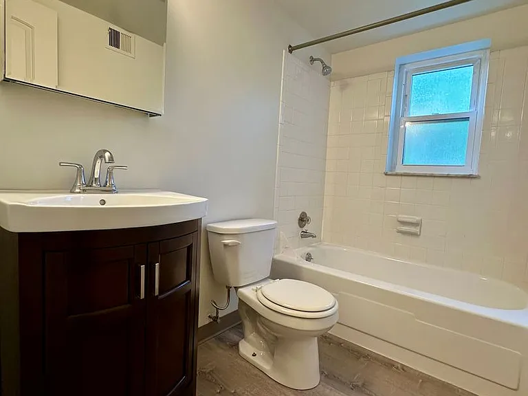 360 Maryland Ave — Photo 139