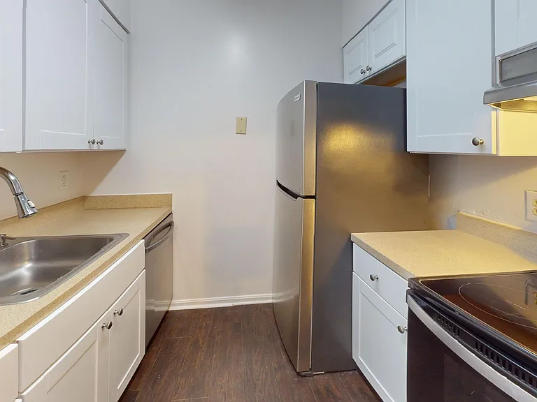1433 A St NE #B — Photo 8