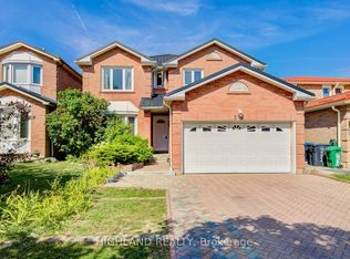 257 Huntington Ridge Dr, Mississauga, ON L5R 1S3