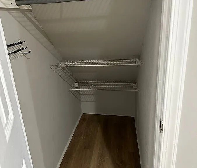 808 Templecliff Rd — Photo 5