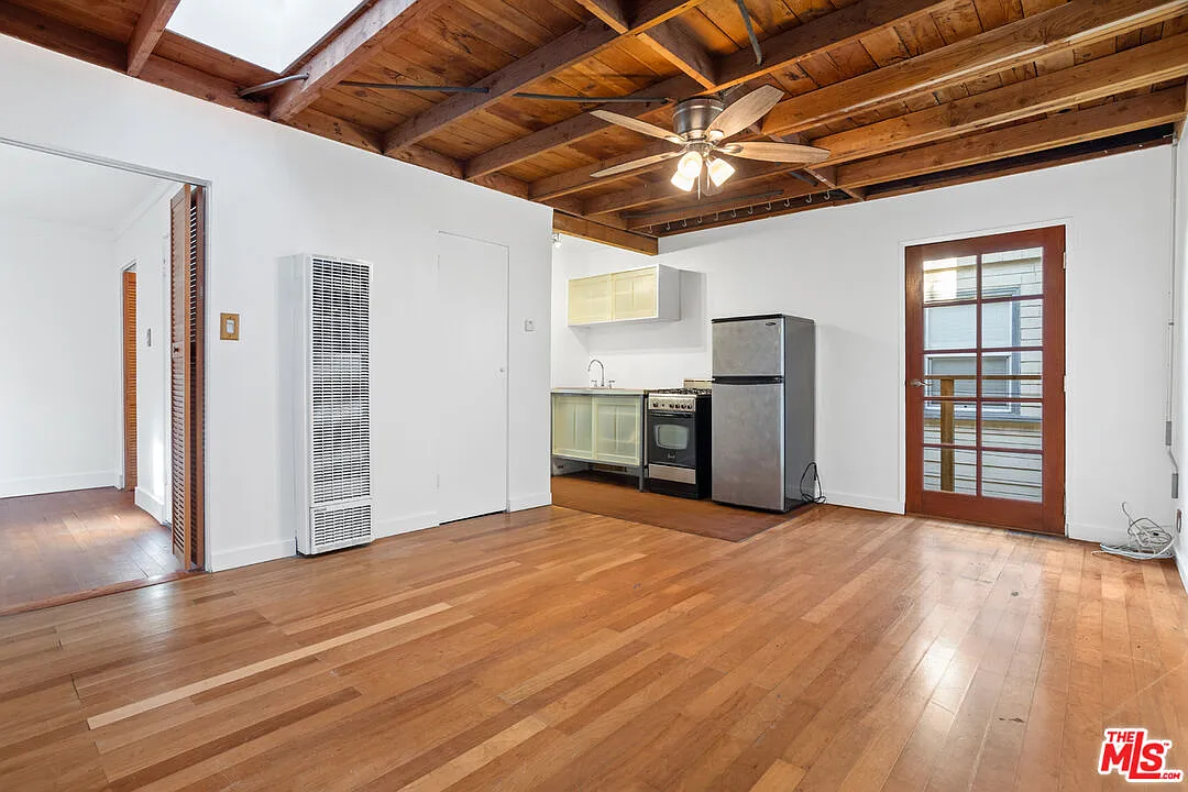 1 bed, 1.0 bath, $3,125 — Photo 2
