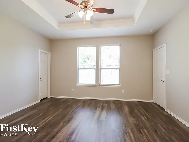 2092 Lost Timbers Dr — Photo 6