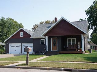 524 N Jackson St, Mondovi, WI 54755