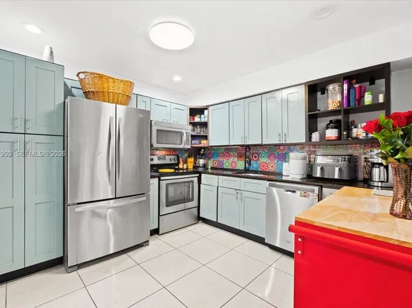 924 SW 15th Ter, Fort Lauderdale, FL 33312