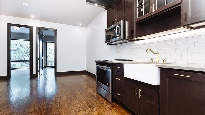 Rented by Nooklyn NYC LLC | media 29