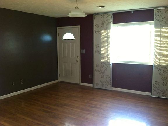 living room 13.5 x 15