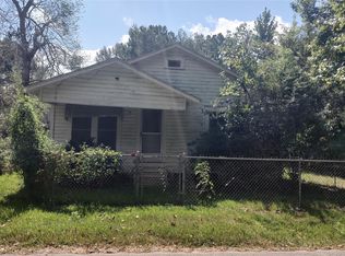 465 S 14th St, Silsbee, TX 77656