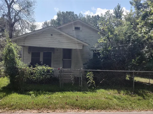 465 S 14th St, Silsbee, TX 77656