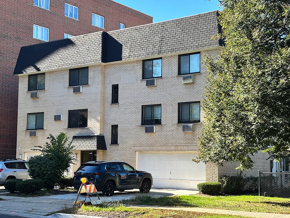 800 Graceland Ave #205
