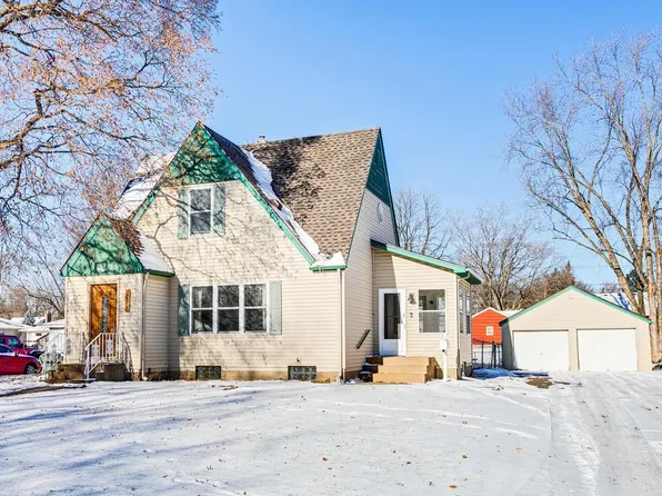 2673 15th Ave E, North Saint Paul, MN 55109