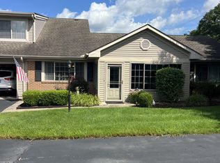 738 Windsor Ln, Heath, OH 43056