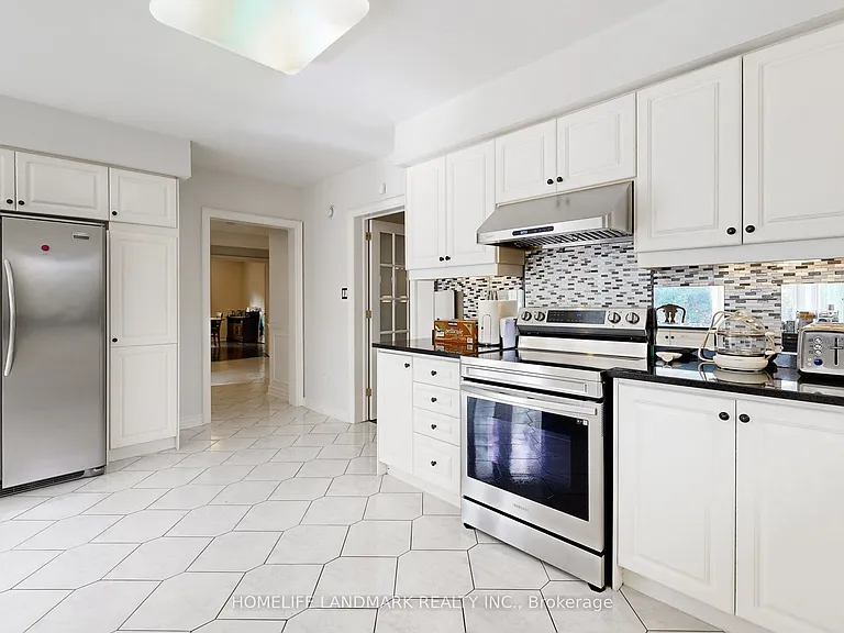 46 Green Ash Cres — Photo 13