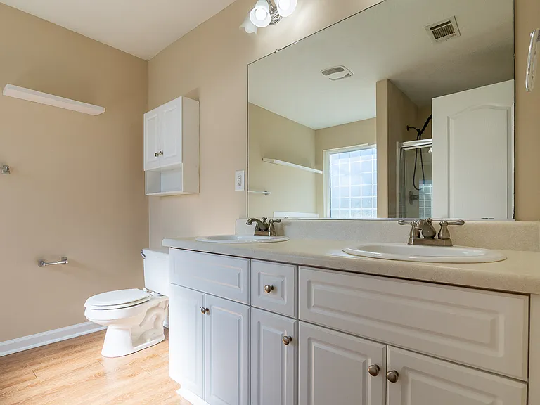 700 Keyes Dr — Photo 14