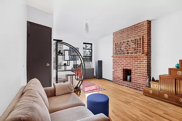 1st image of 26 Cornelia St APT 18
