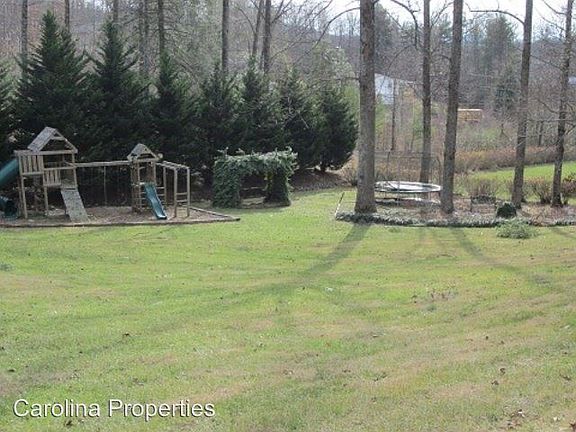 5th image of 114 W High Acres Dr
