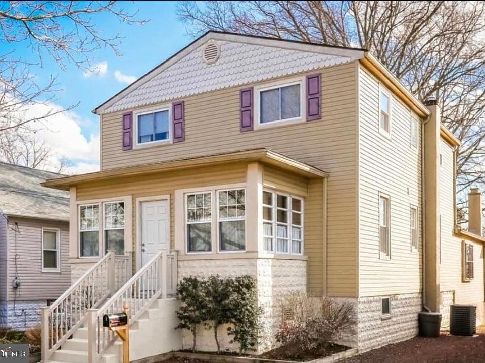 2nd image of 48 Helen Ave