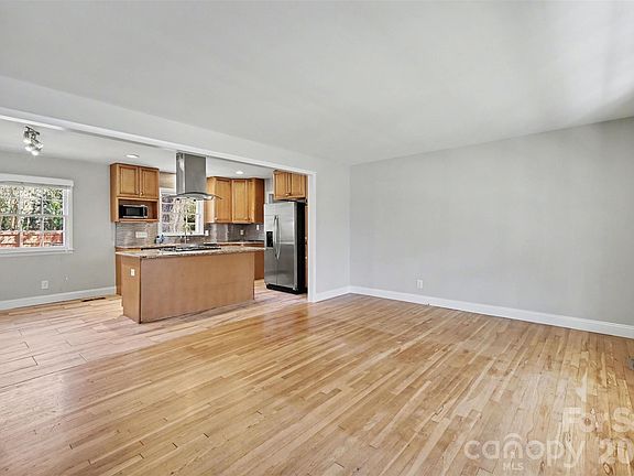 5th image of 1222 Rama Rd