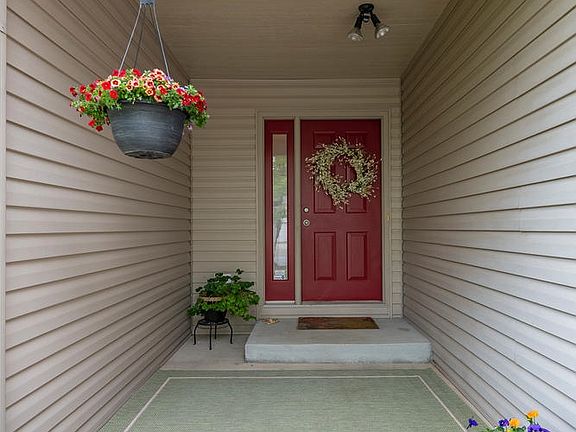 2nd image of 1538 W Leighton Ln