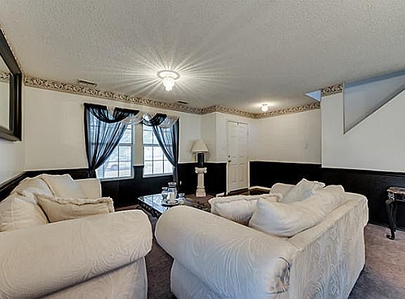 2nd image of 1107 Bannack Dr
