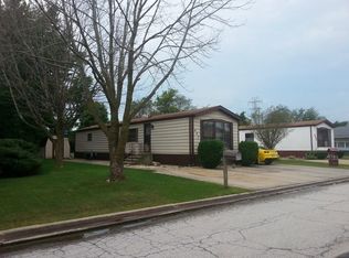 607 Tanglewood Rd, Matteson, IL 60443