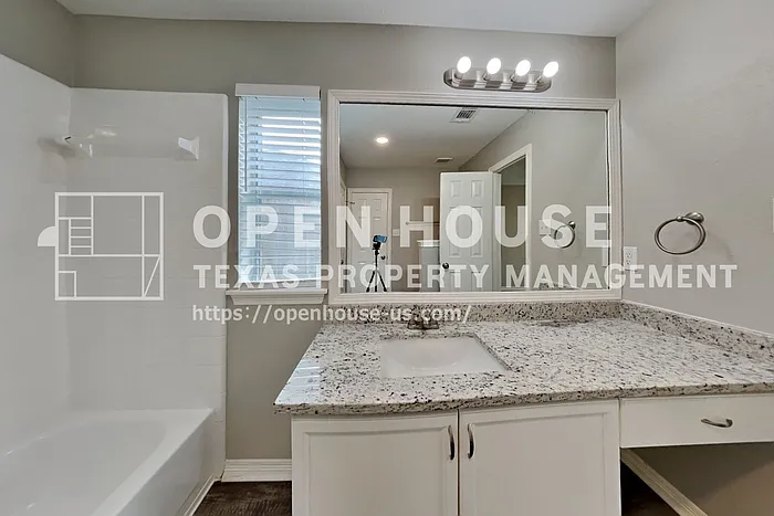 6506 Garden Canyon Dr — Photo 11