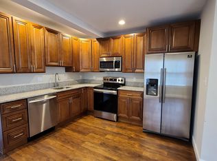 18 Front St #2A, Quakertown, PA 18951