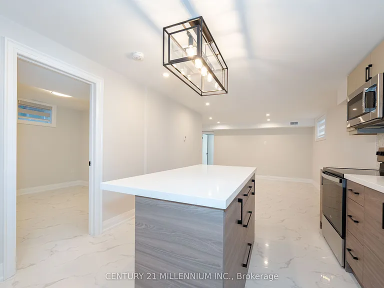 31 Mariposa Ave #B — Photo 9